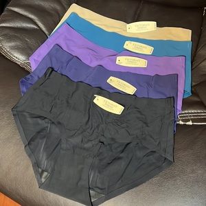 5 new VS low rise hip hugger panties sz L bundle